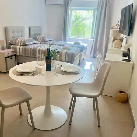 Disability-friendly With Free Parking Appartement Trogir