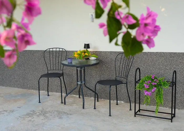 Disability-friendly With Free Parking טרוגיר