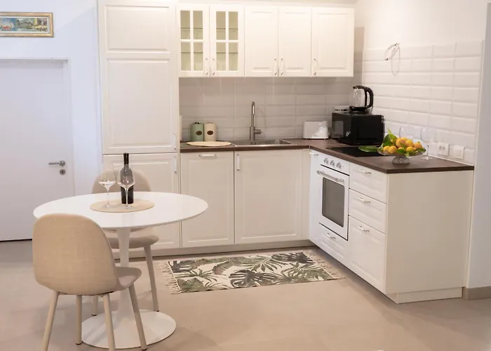 Disability-friendly With Free Parking דירה *